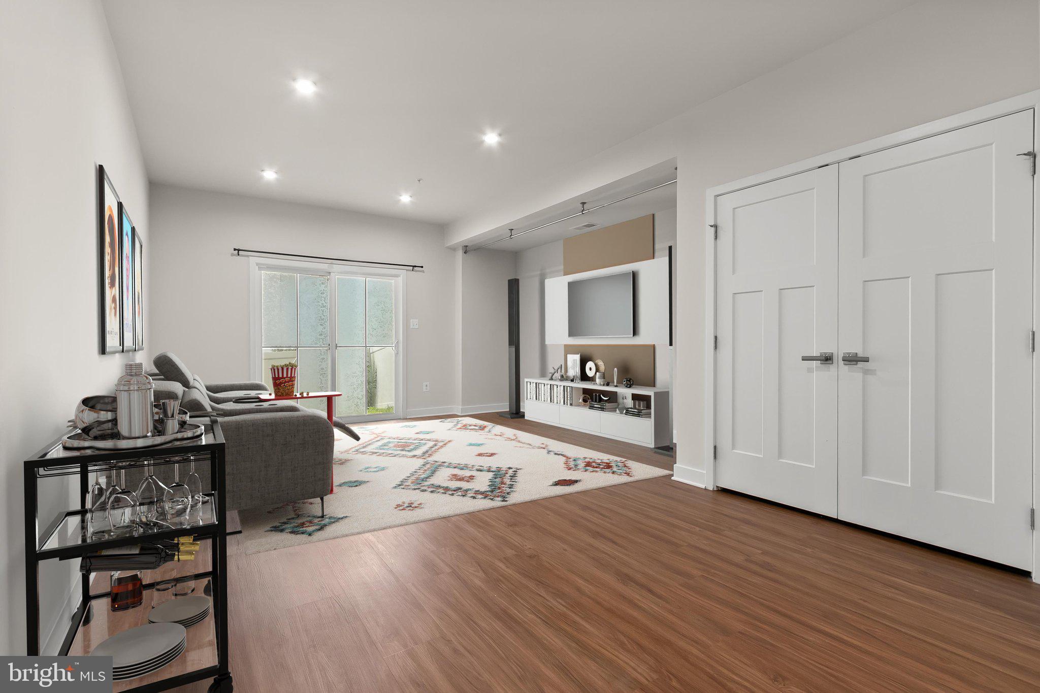 CREEKSIDE VILLAGE AT TANYARD SPRINGS - Residential