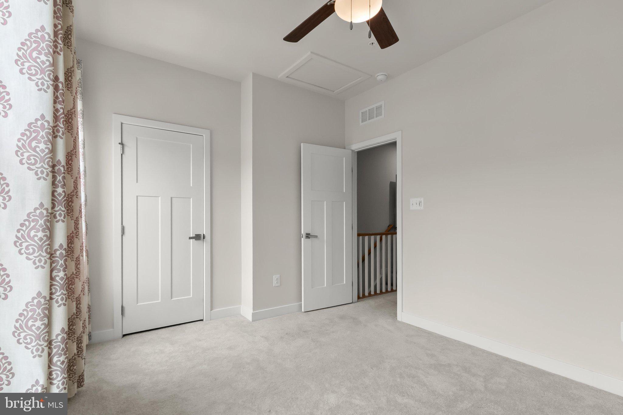 CREEKSIDE VILLAGE AT TANYARD SPRINGS - Residential