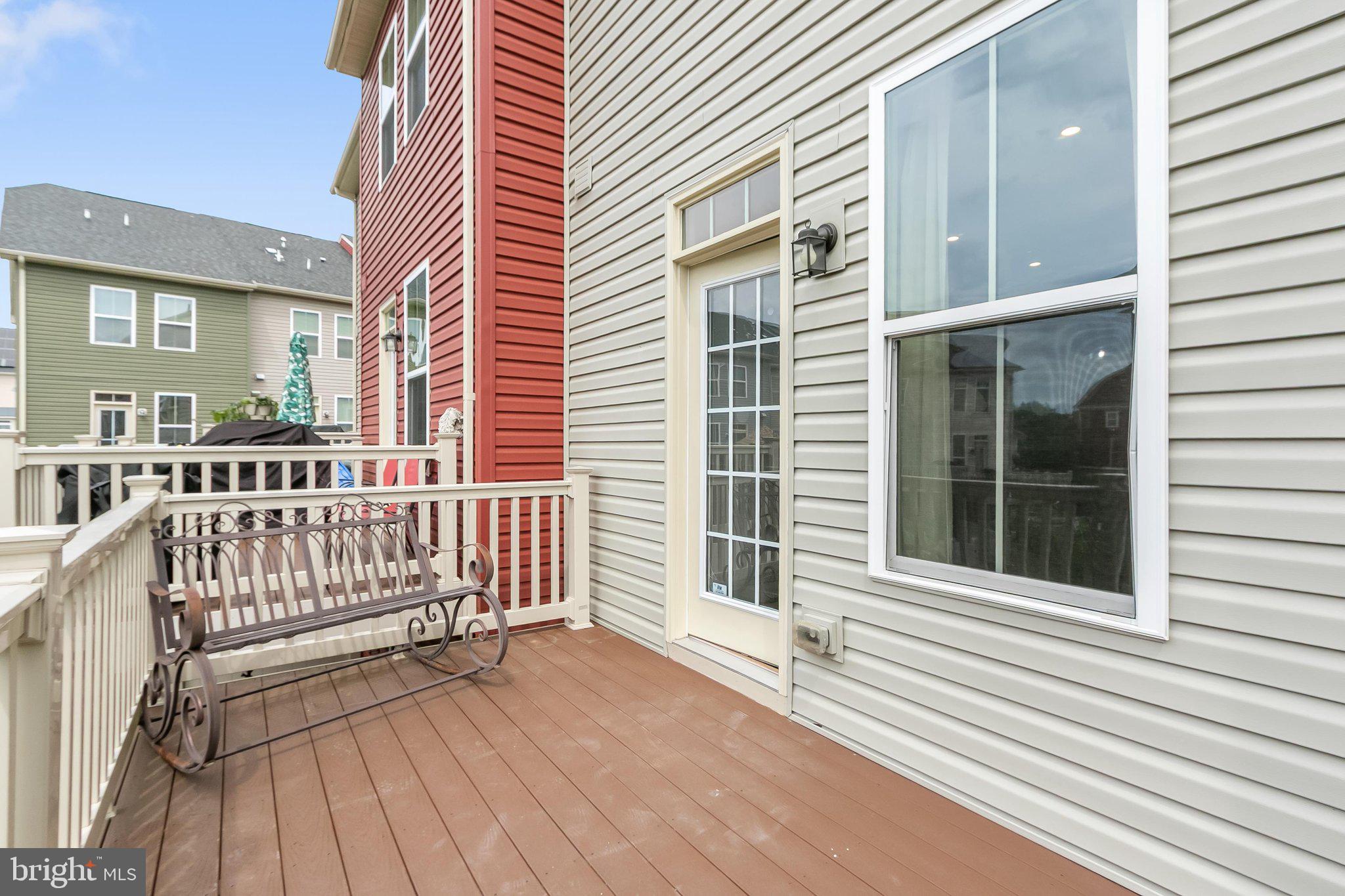 CREEKSIDE VILLAGE AT TANYARD SPRINGS - Residential