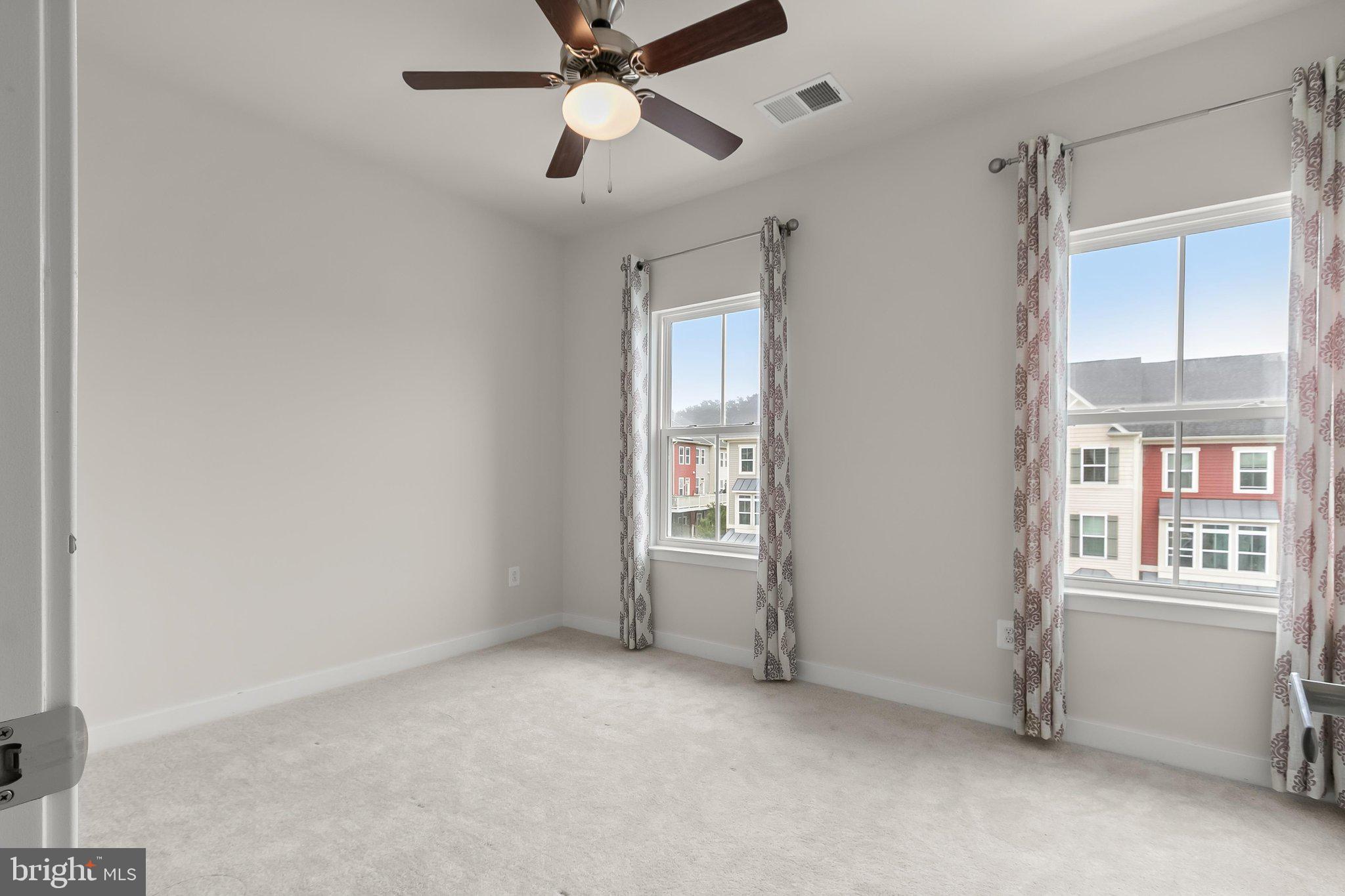 CREEKSIDE VILLAGE AT TANYARD SPRINGS - Residential