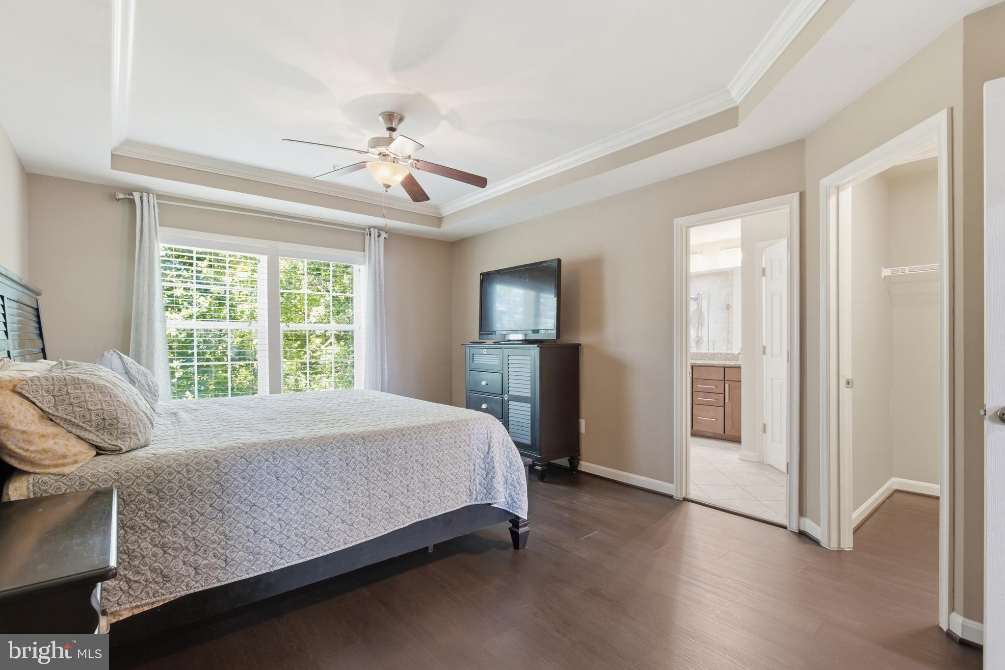 VILLAGGIO ENCLAVE - Residential