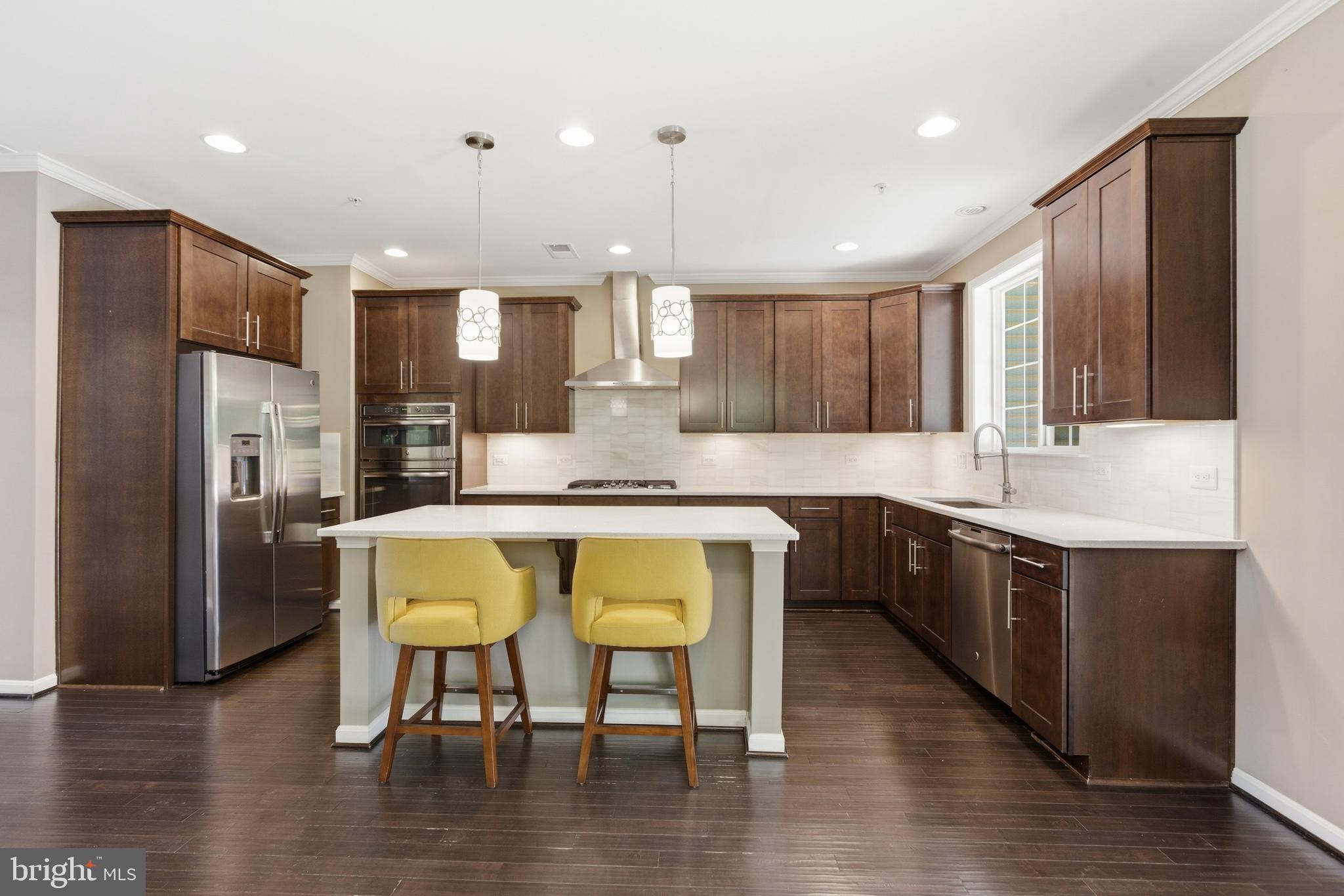 VILLAGGIO ENCLAVE - Residential