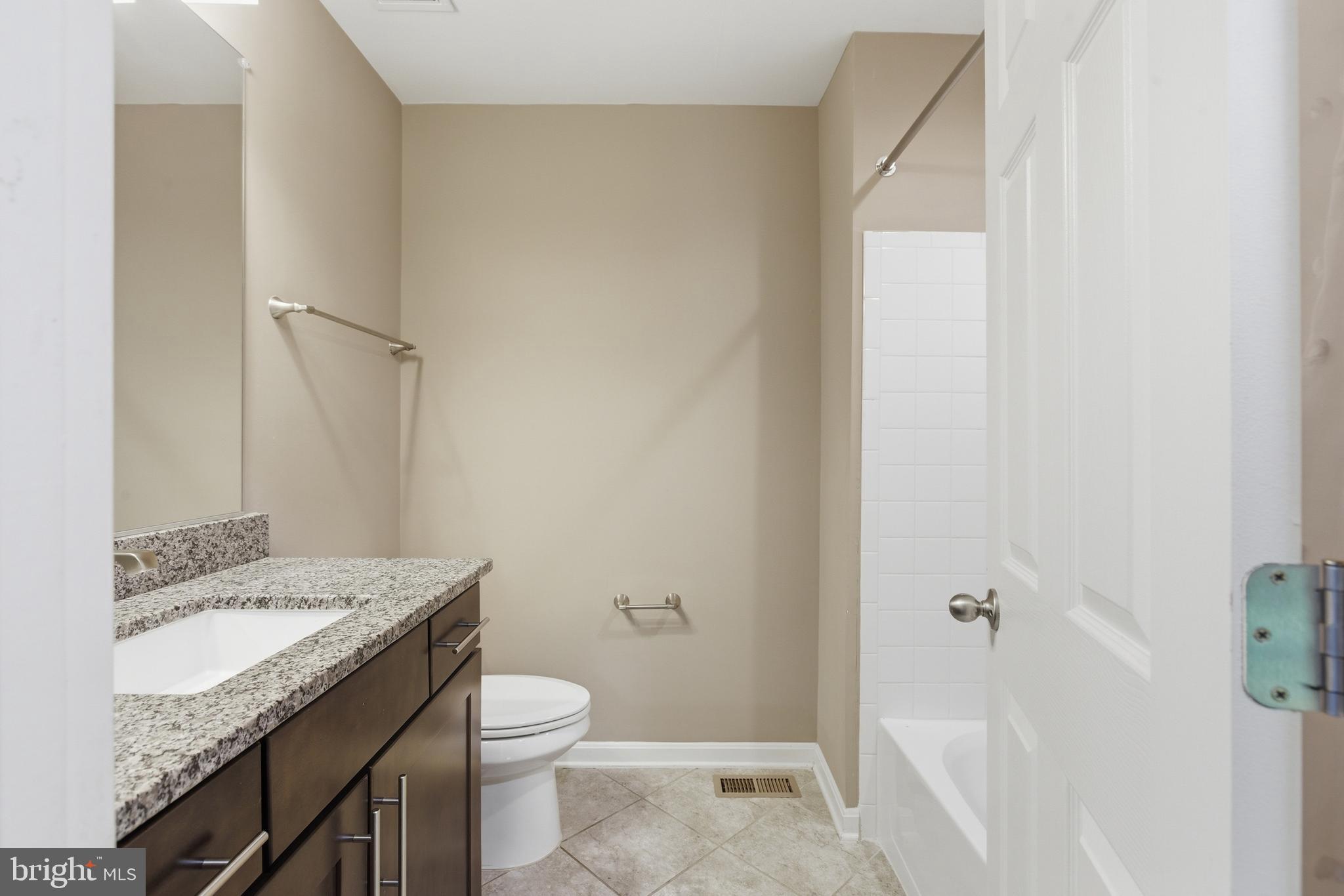 VILLAGGIO ENCLAVE - Residential