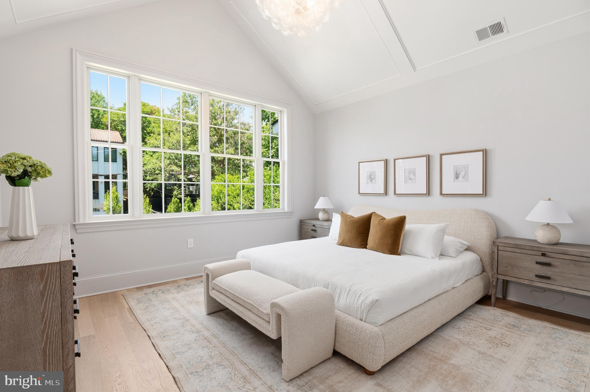 OBSERVATORY CIRCLE - Residential