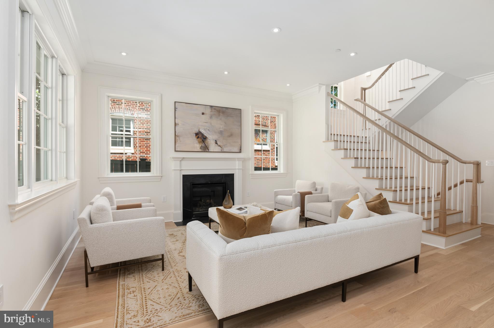 OBSERVATORY CIRCLE - Residential