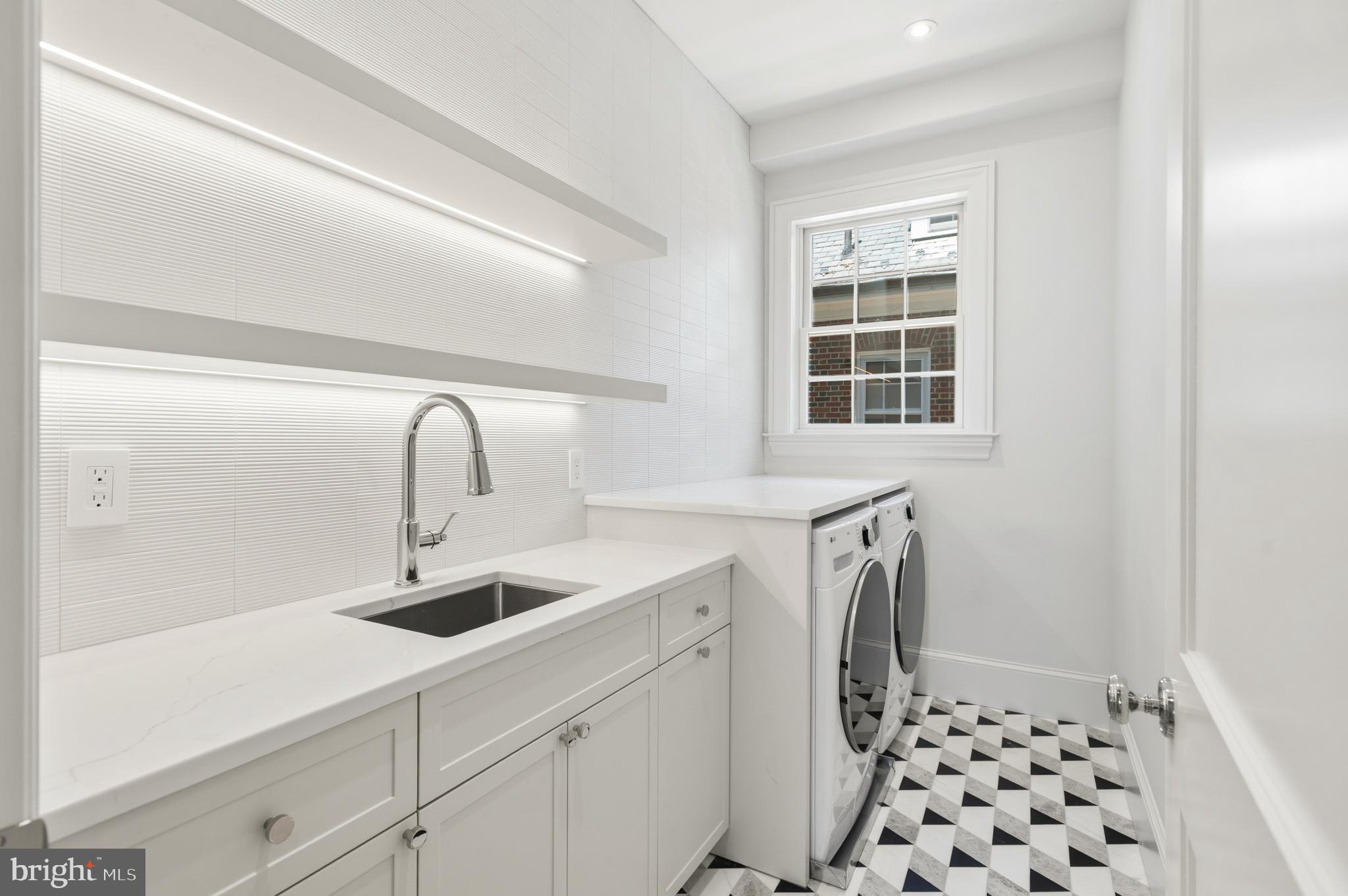 OBSERVATORY CIRCLE - Residential
