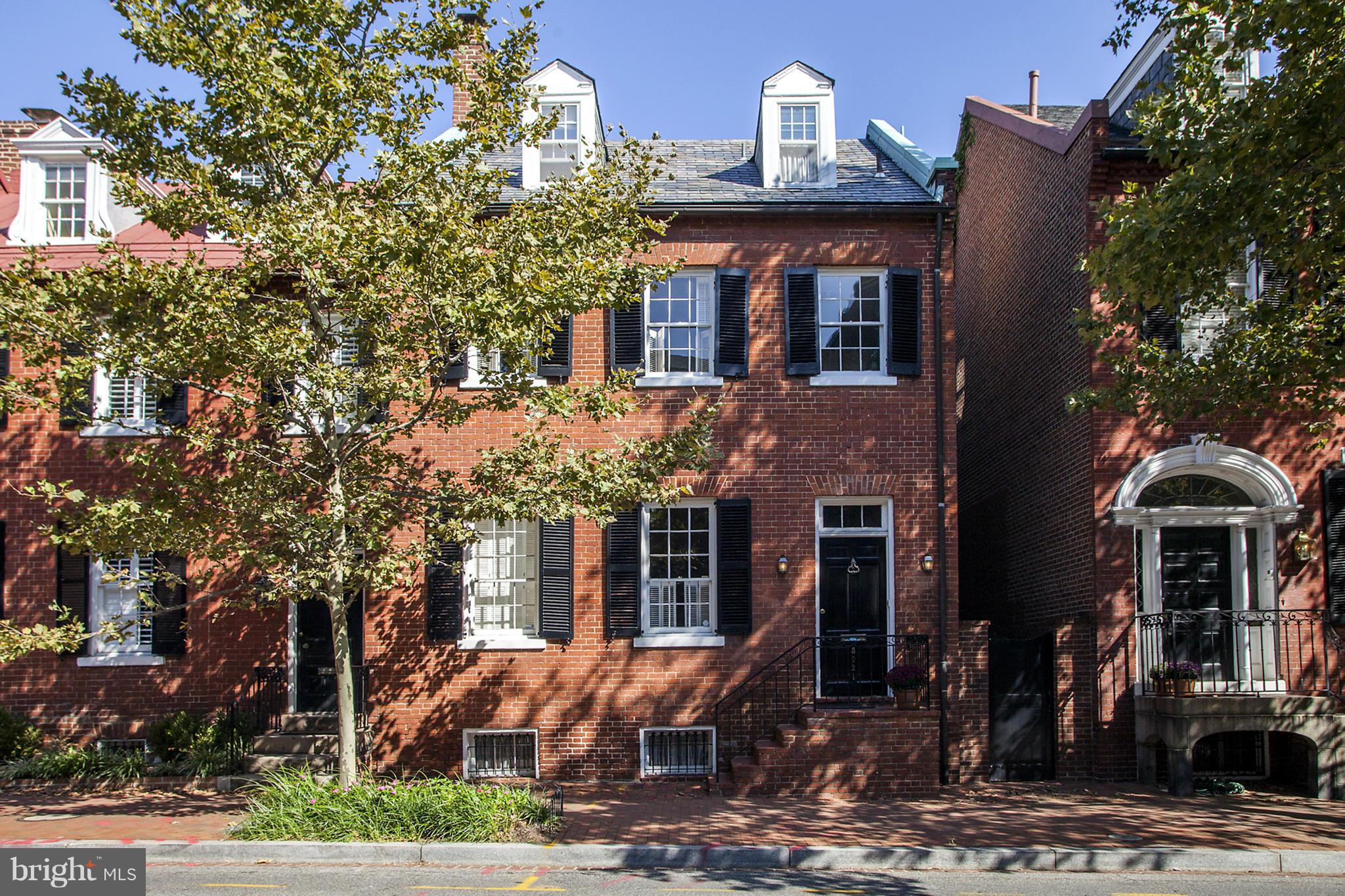 Elegant c.1813 Federal w/lg, luminous rooms, high ceilings, tall windows + gleaming wood flrs. 1st lvl - Graceful living rm w/fpl, lovely dining rm + generous eat-in kitchen open to bright family rm with wall of glass and French doors to terrace. 2nd lvl - Master w/renov BA + library; add'l BR + BA; 3rd lvl - 1BR+/1BA. Separate oversized 1-car garage.