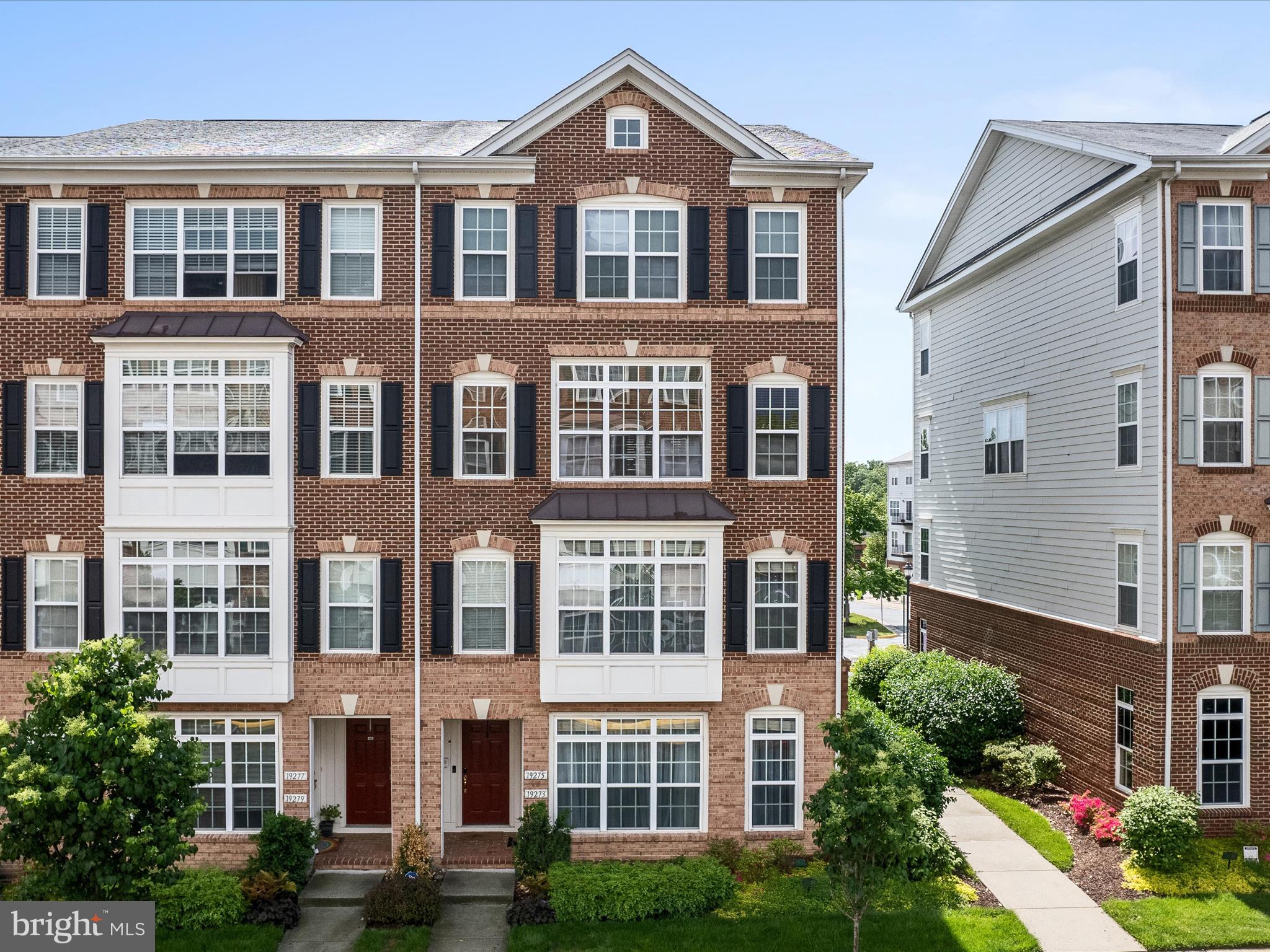 LANSDOWNE TOWN CENTER CONDOS - Residential