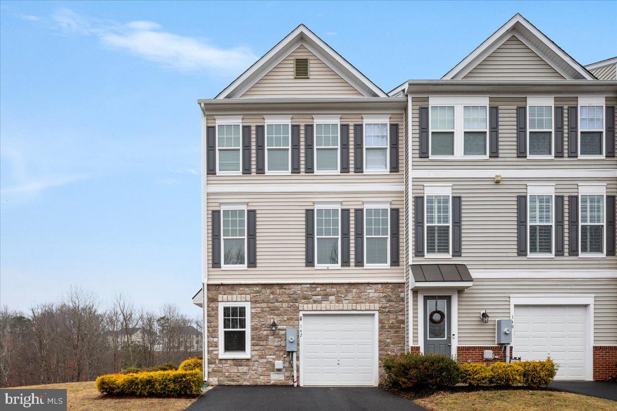 FIELDSTONE - Residential