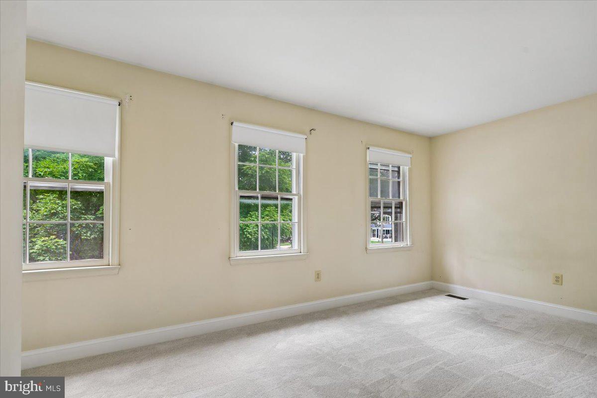 FRANKLIN FARM - Residential