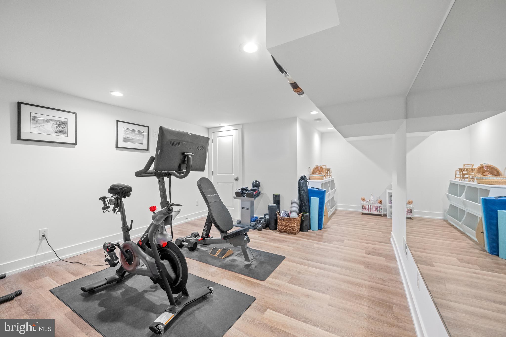 RADNOR HUNT - Residential