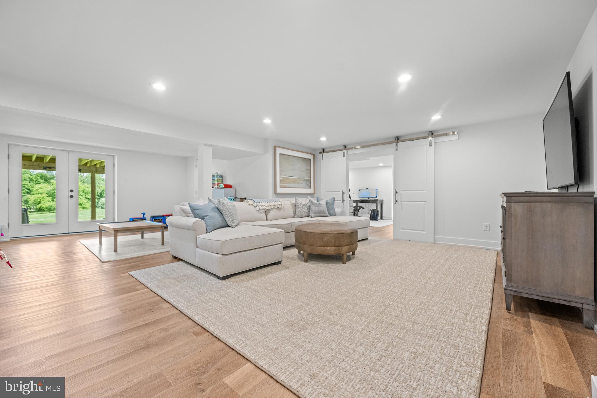 RADNOR HUNT - Residential