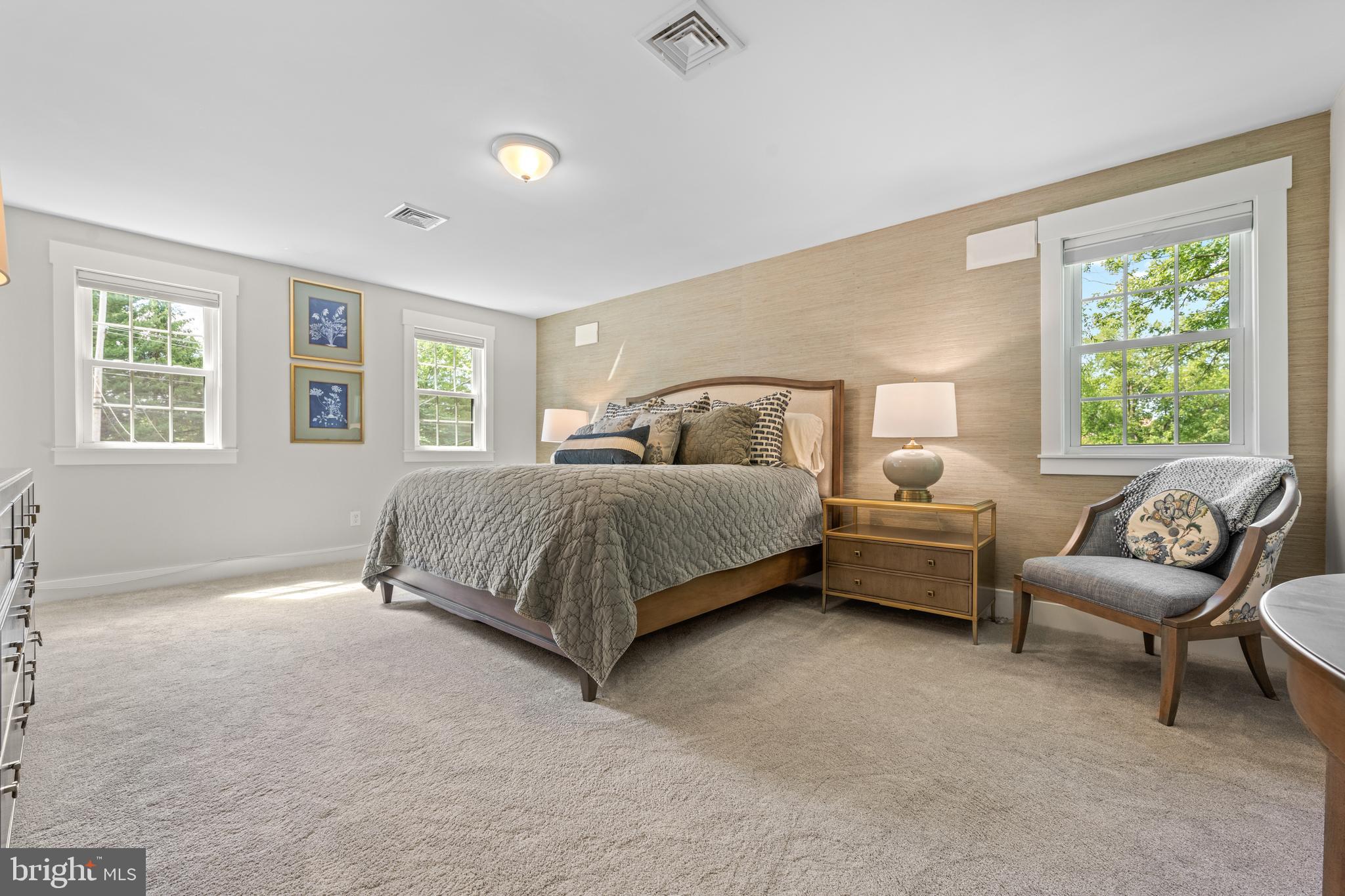 RADNOR HUNT - Residential