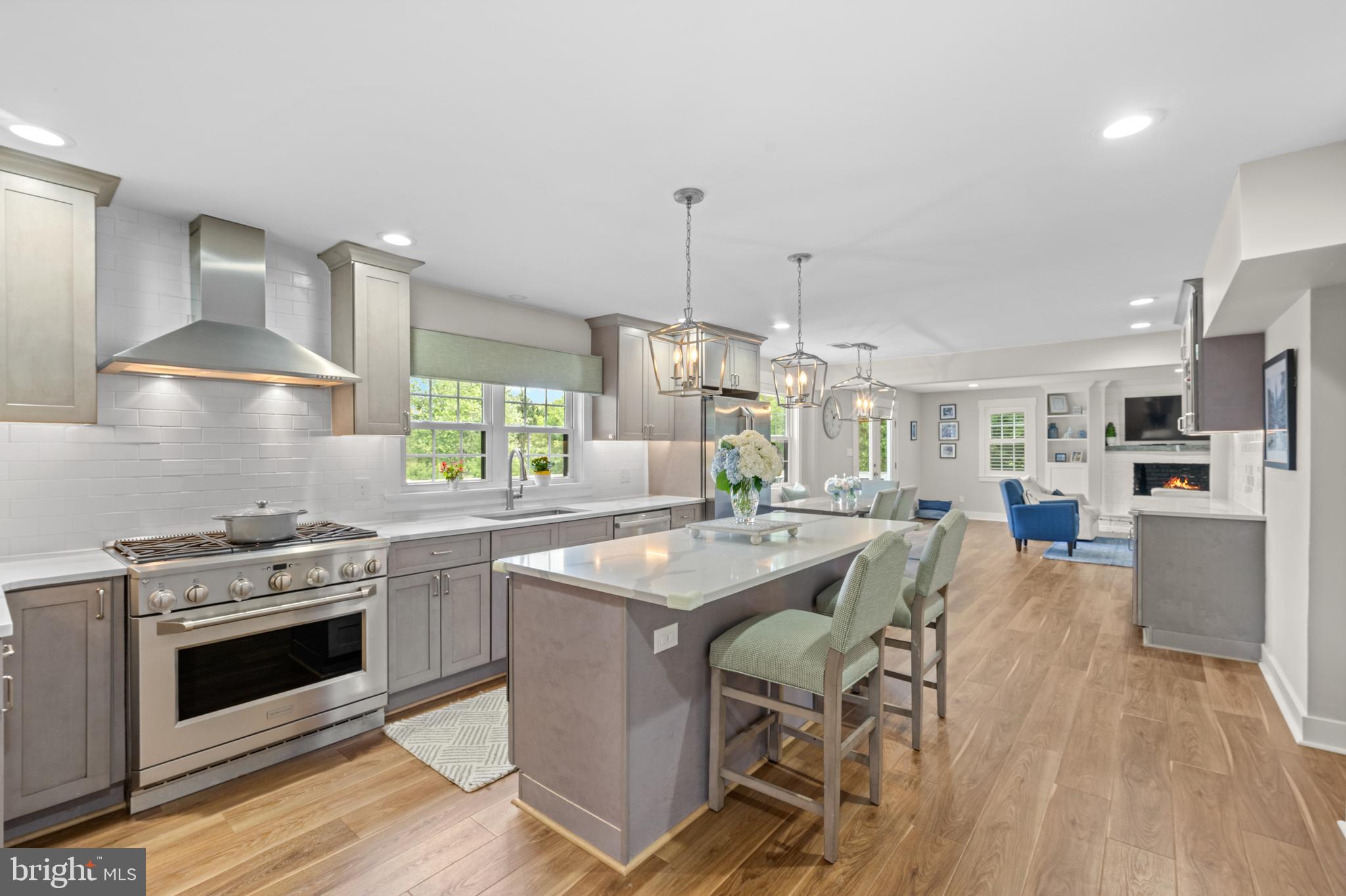 RADNOR HUNT - Residential