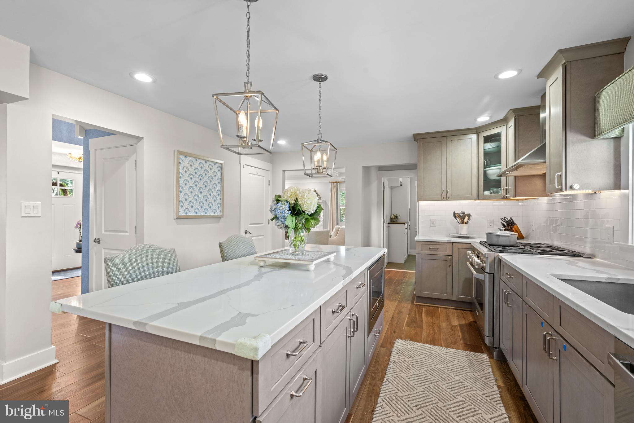 RADNOR HUNT - Residential