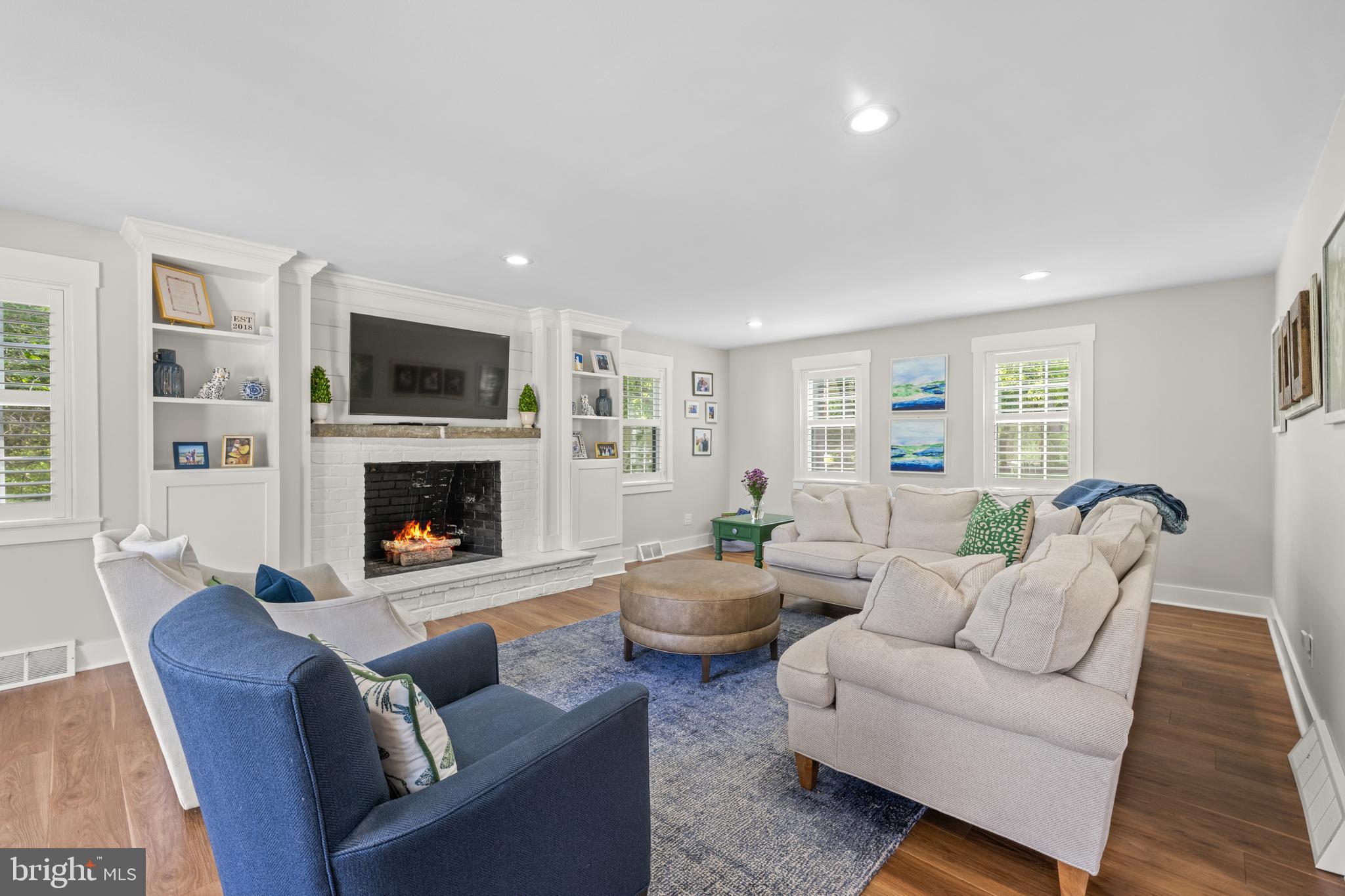 RADNOR HUNT - Residential