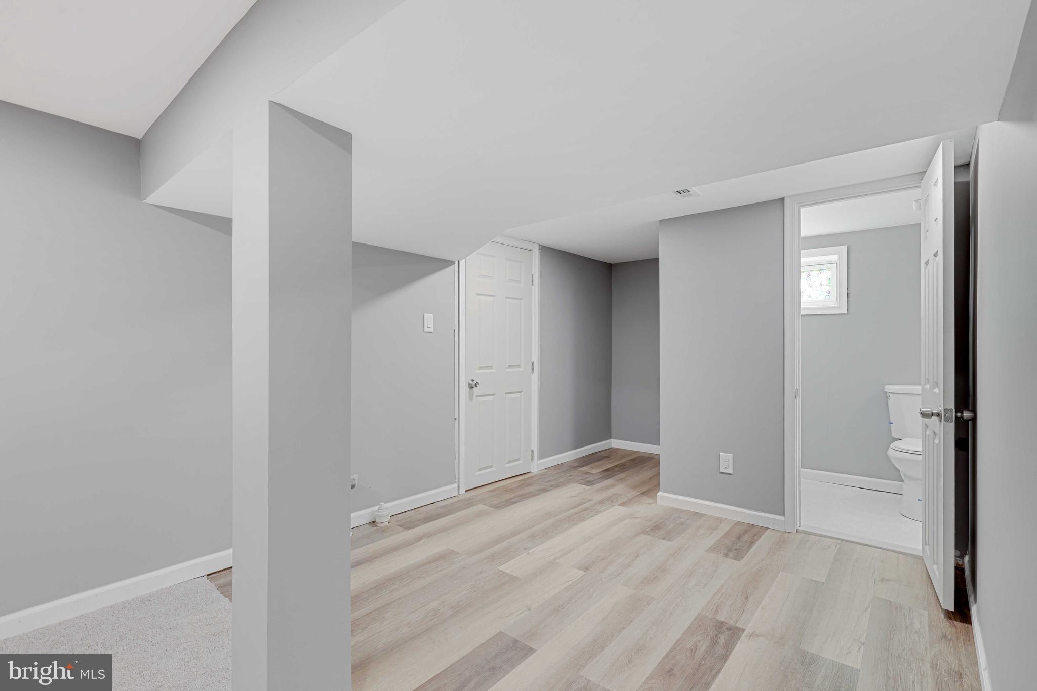 HAMPSTEAD - Residential
