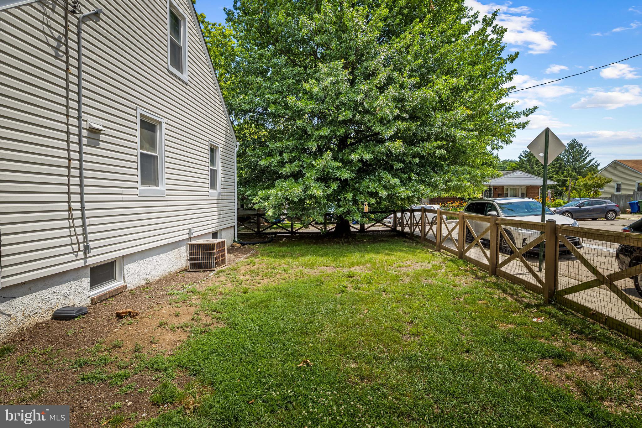 MEDFIELD - Residential