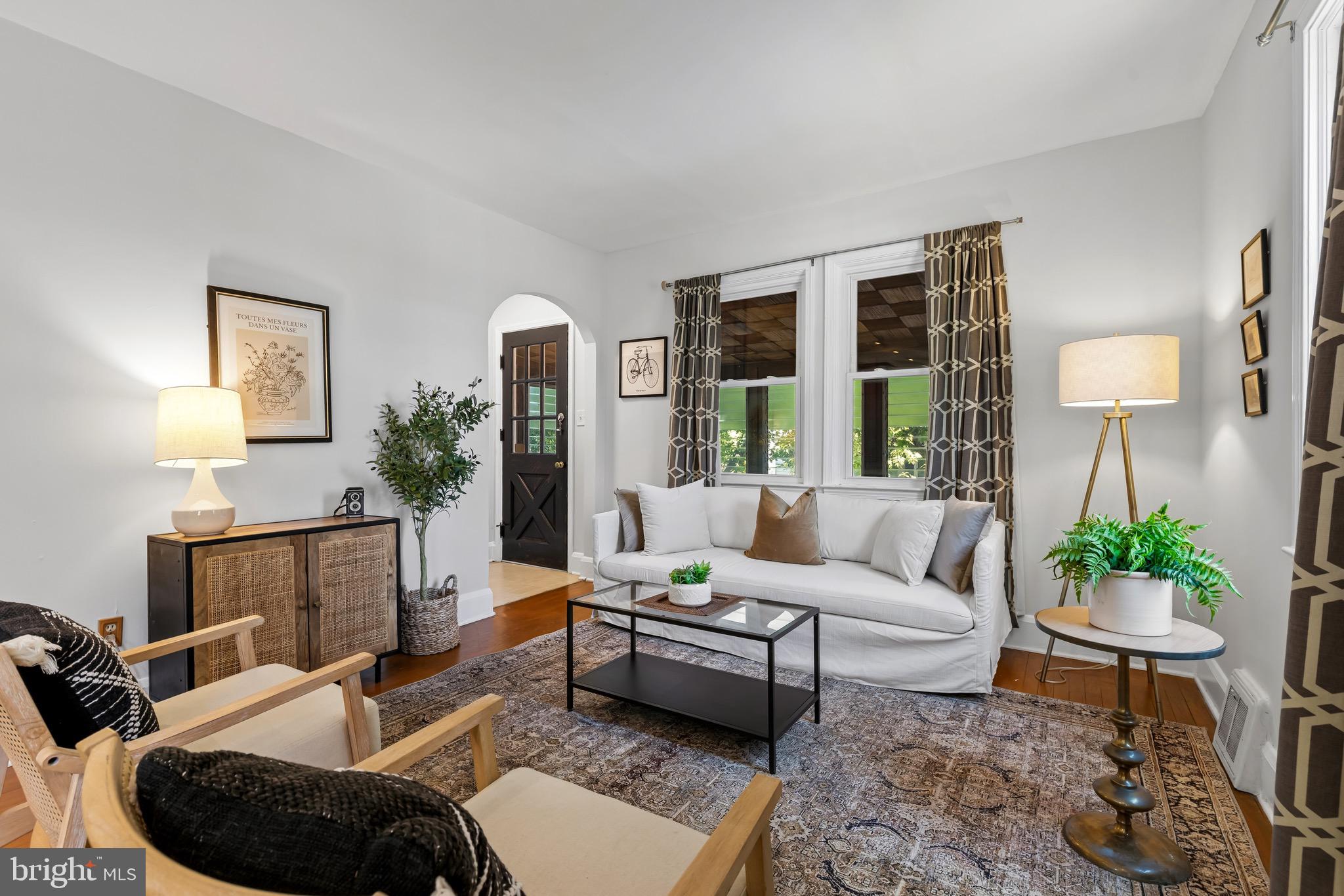MEDFIELD - Residential