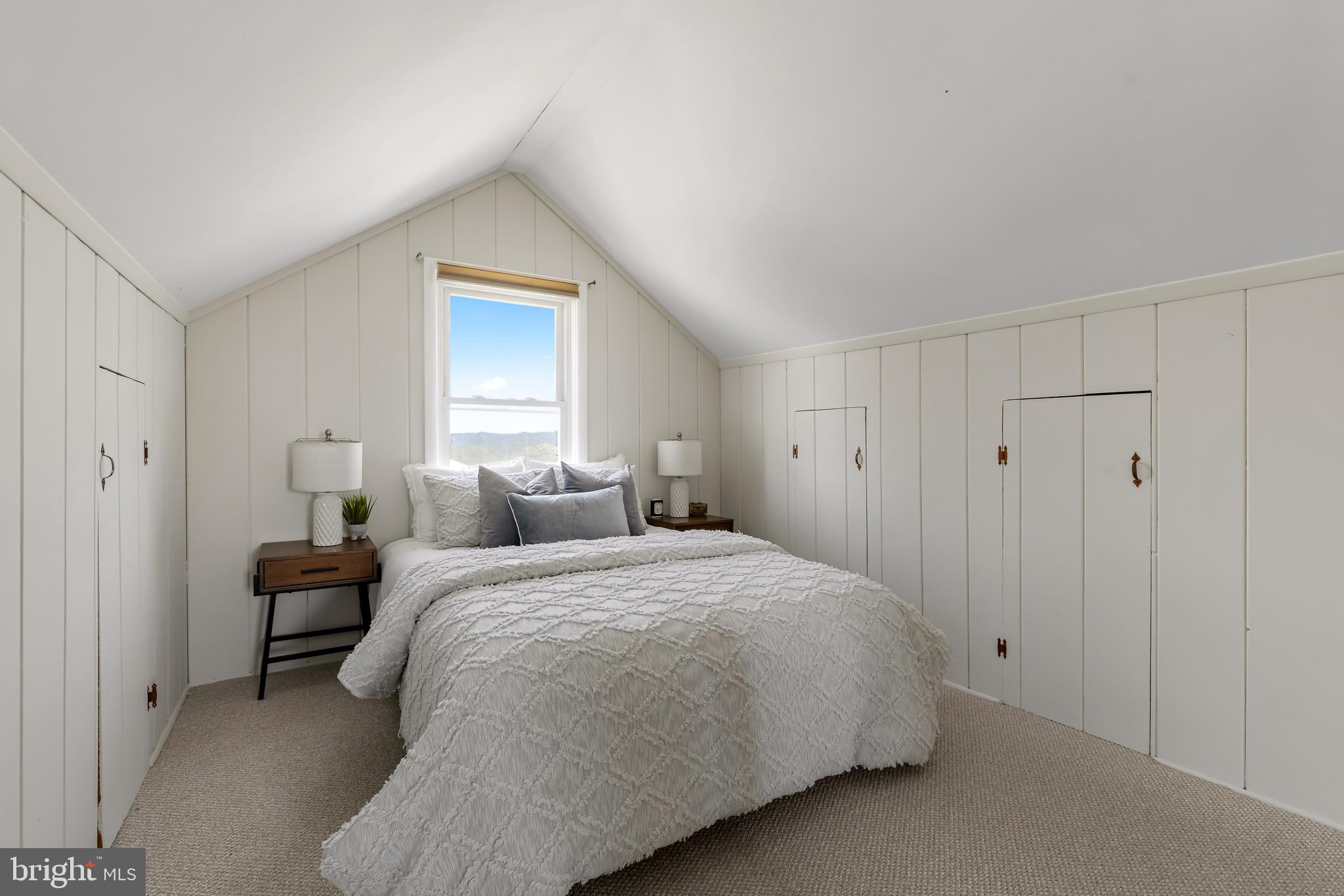 MEDFIELD - Residential