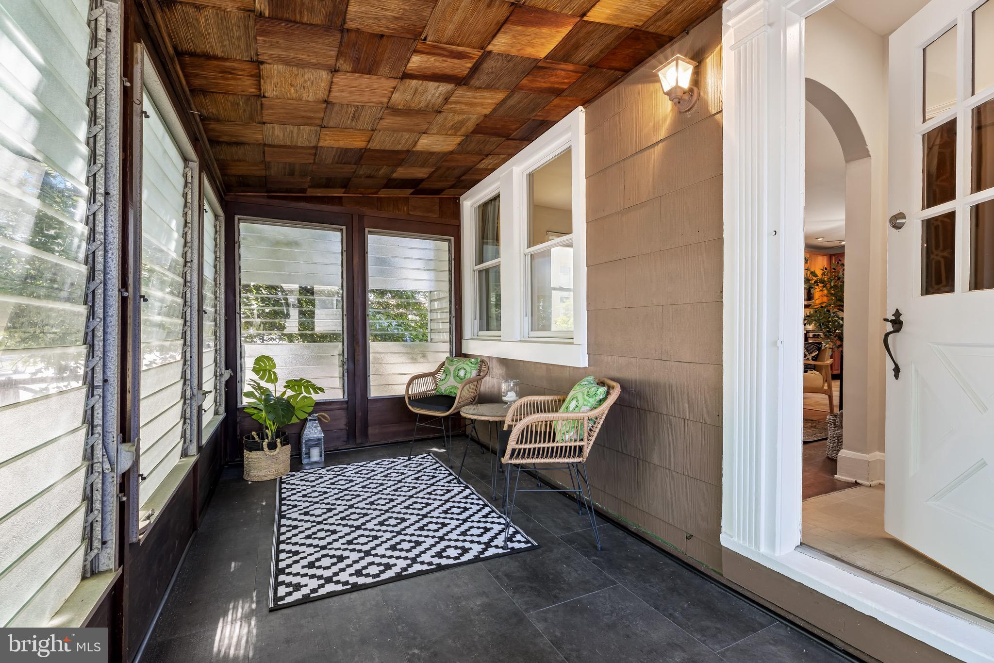 MEDFIELD - Residential