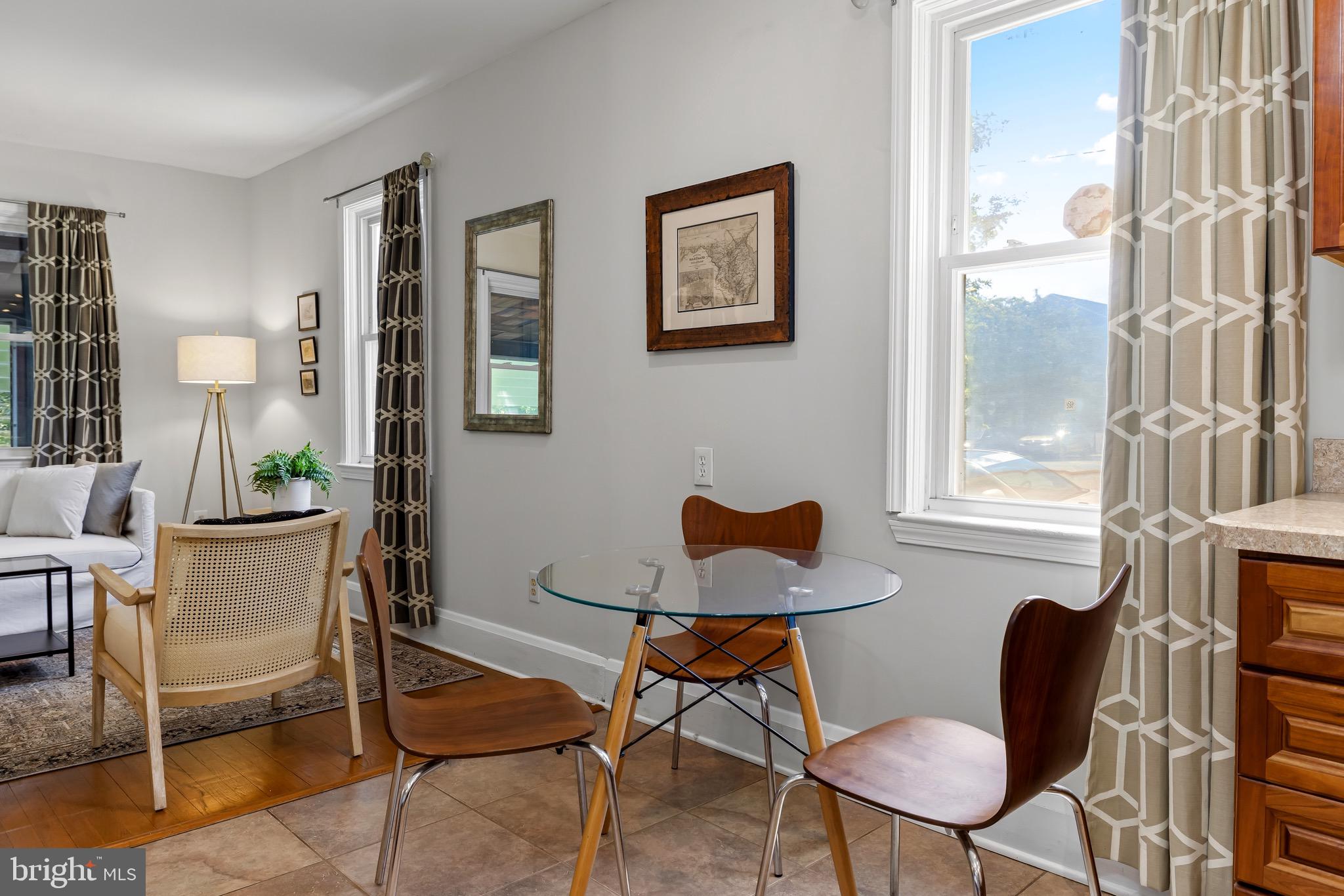 MEDFIELD - Residential