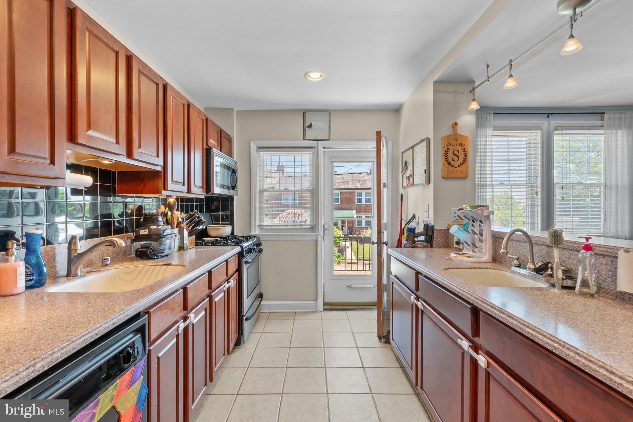 ACADEMY HEIGHTS - Residential
