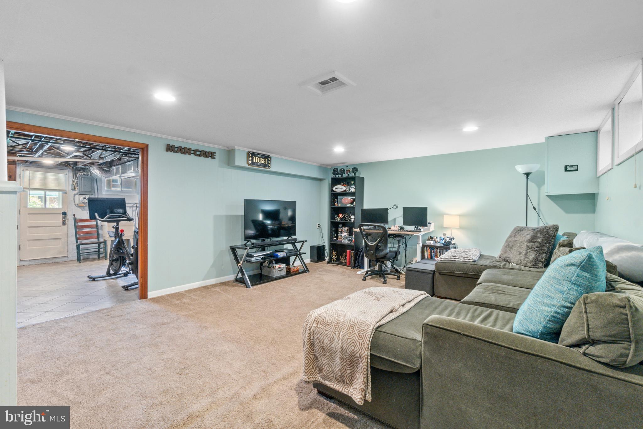 ACADEMY HEIGHTS - Residential