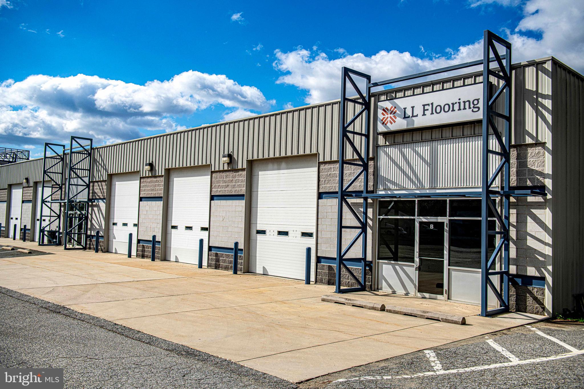 Excellent retail and warehouse space available on Route 40. Can reduce square footage down to 3,300 square feet.  Appro.x 1,100 square feet of retail area remainder warehouse space. Retail service entrance and 3 overhead doors. Please call for details.
