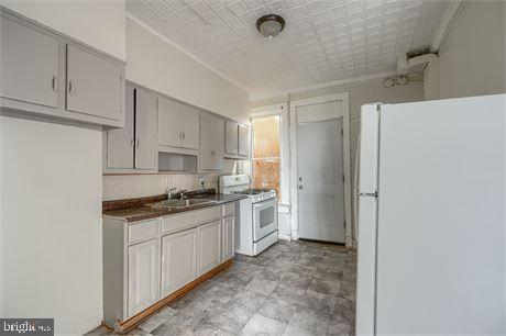LUCILLE PARK - Residential