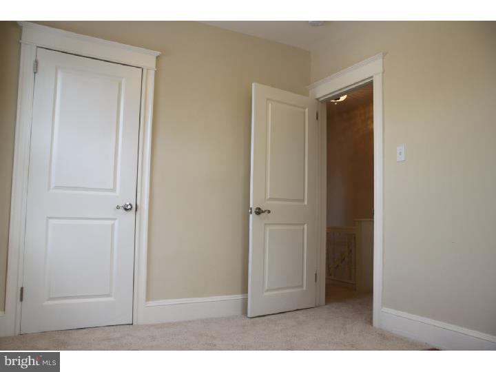 FOX CHASE - Residential
