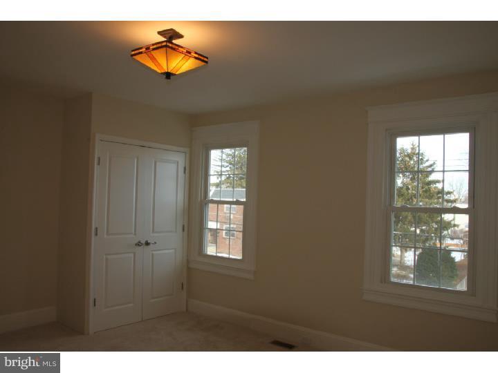 FOX CHASE - Residential
