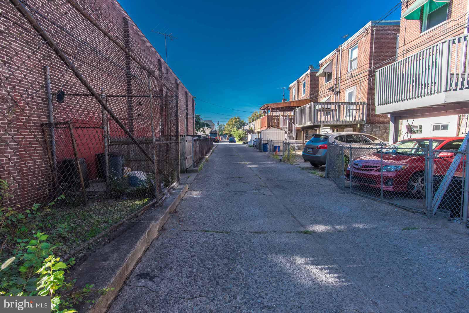 OXFORD CIRCLE - Commercial Sale