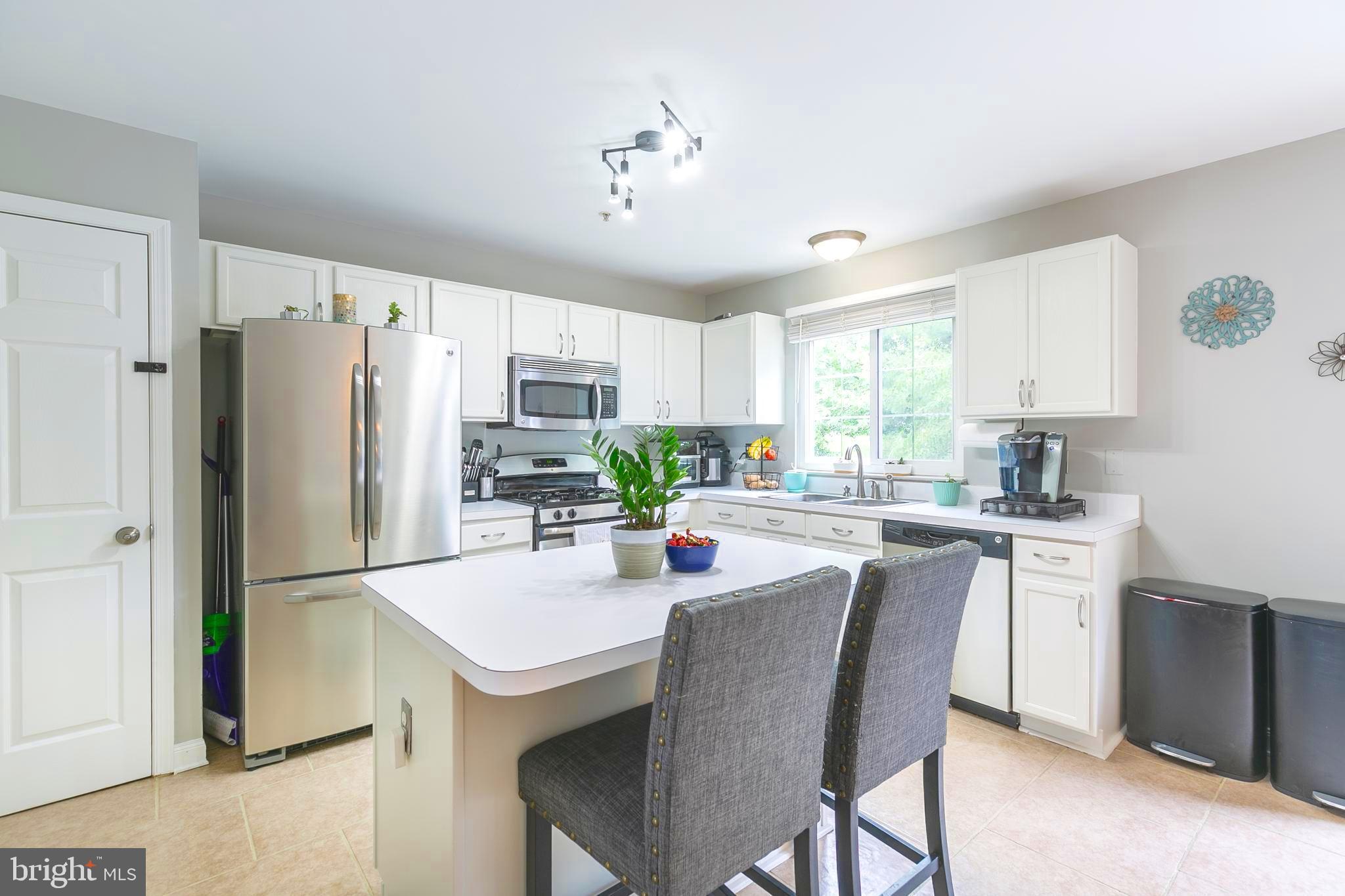 CLOVERLEAF COMMONS - Residential