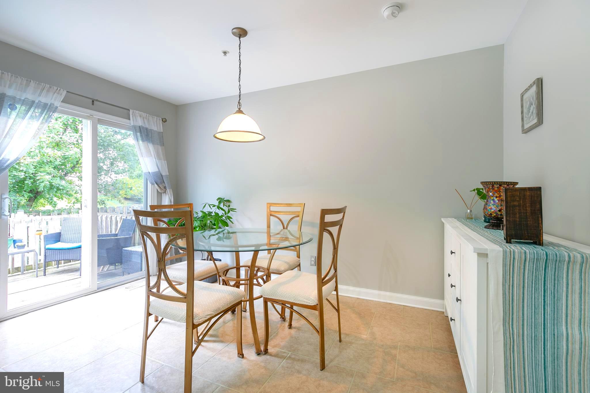 CLOVERLEAF COMMONS - Residential