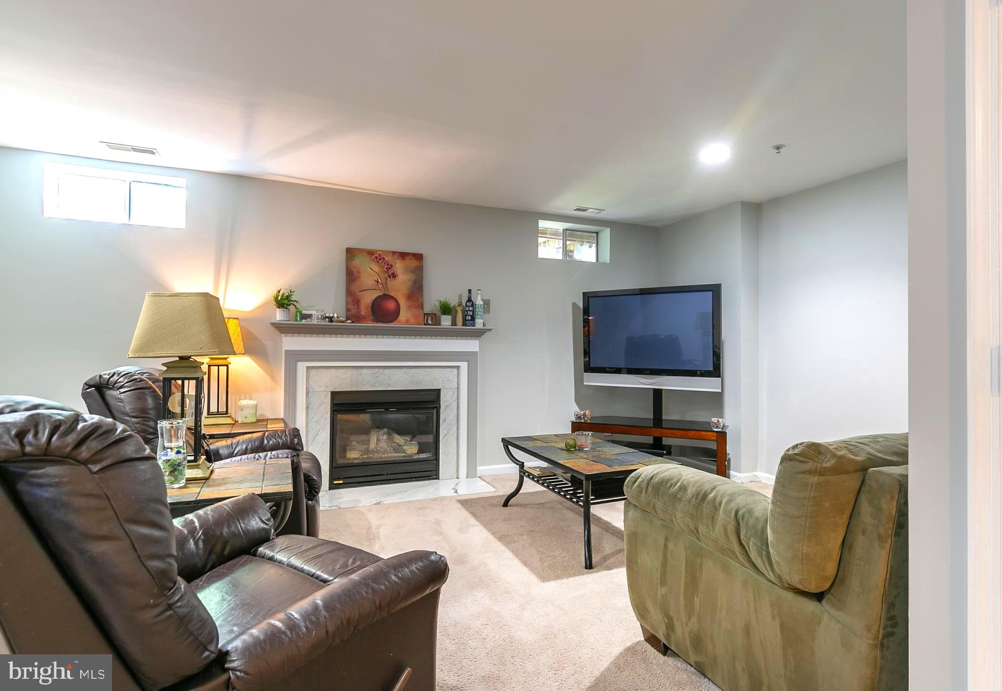 CLOVERLEAF COMMONS - Residential