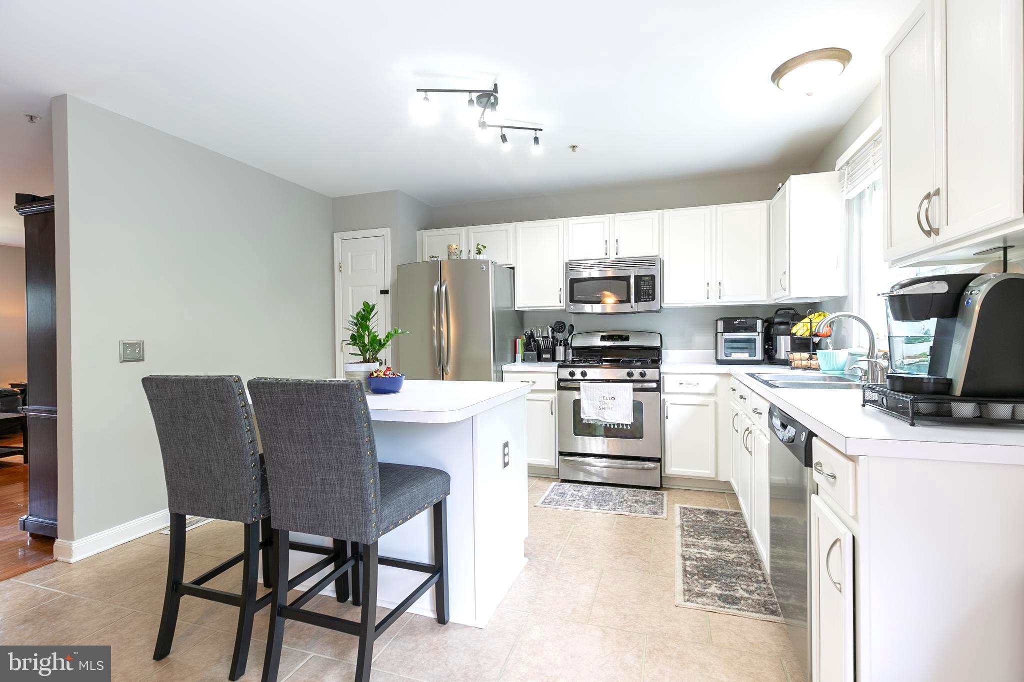 CLOVERLEAF COMMONS - Residential