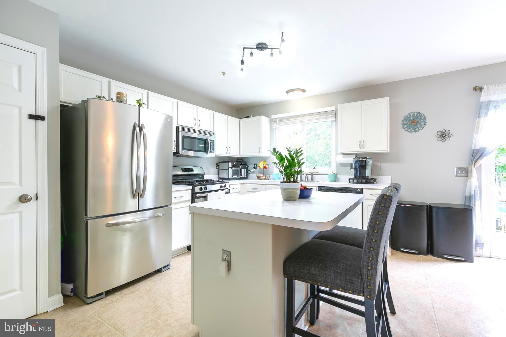 CLOVERLEAF COMMONS - Residential