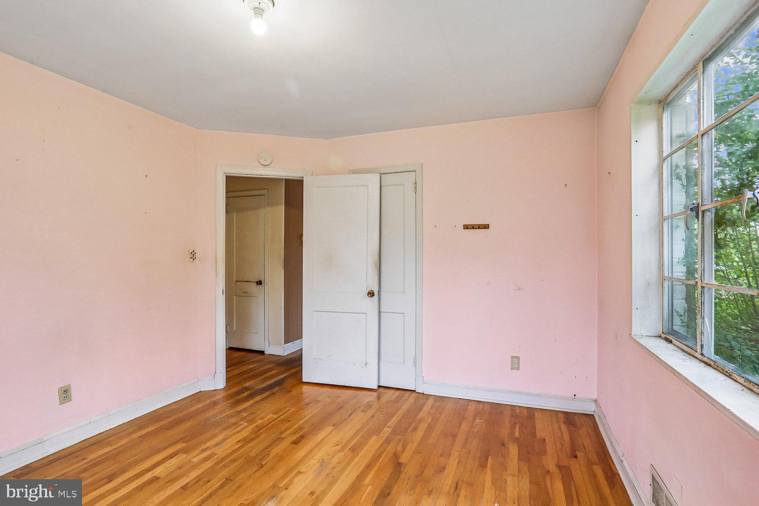 KENSINGTON ESTATES - Residential