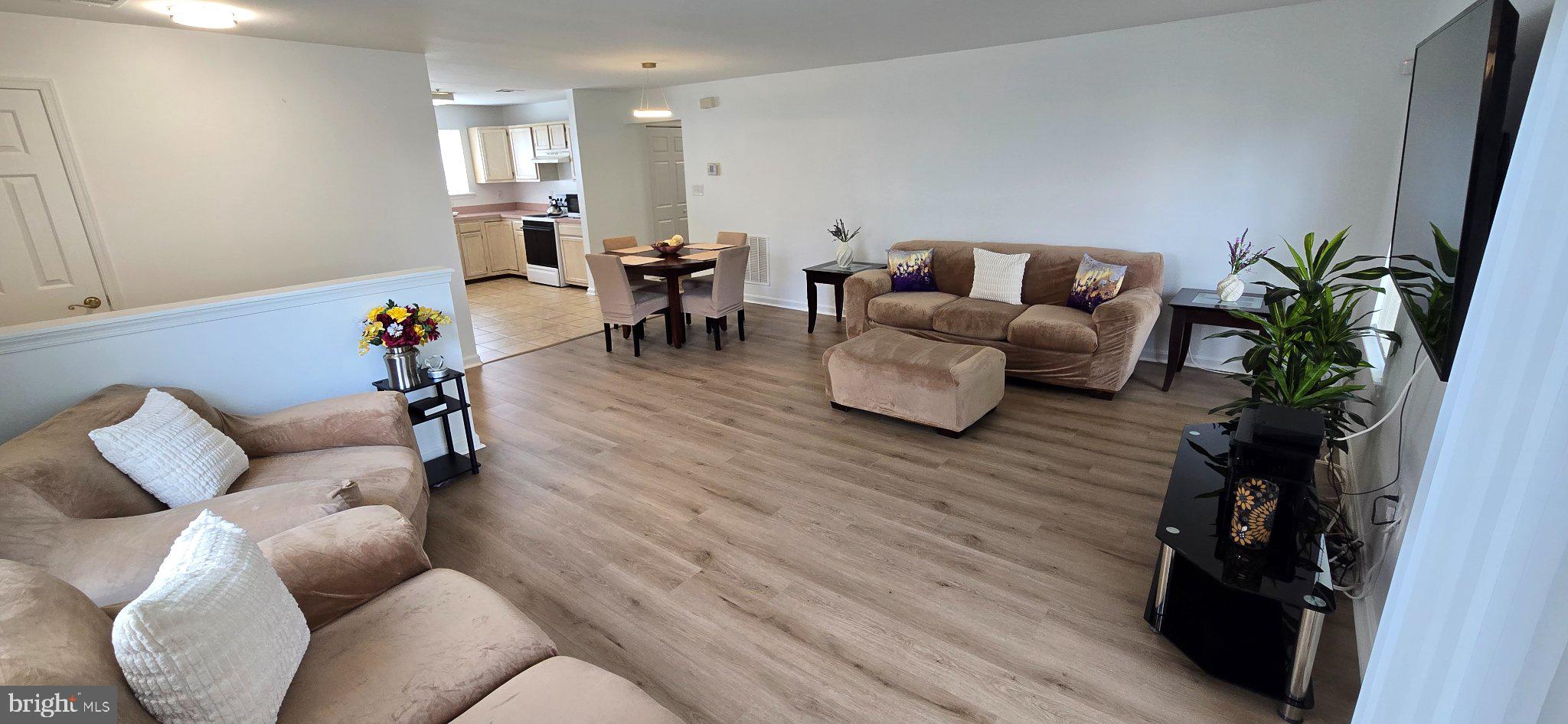 APPLEGATE CONDO - Residential