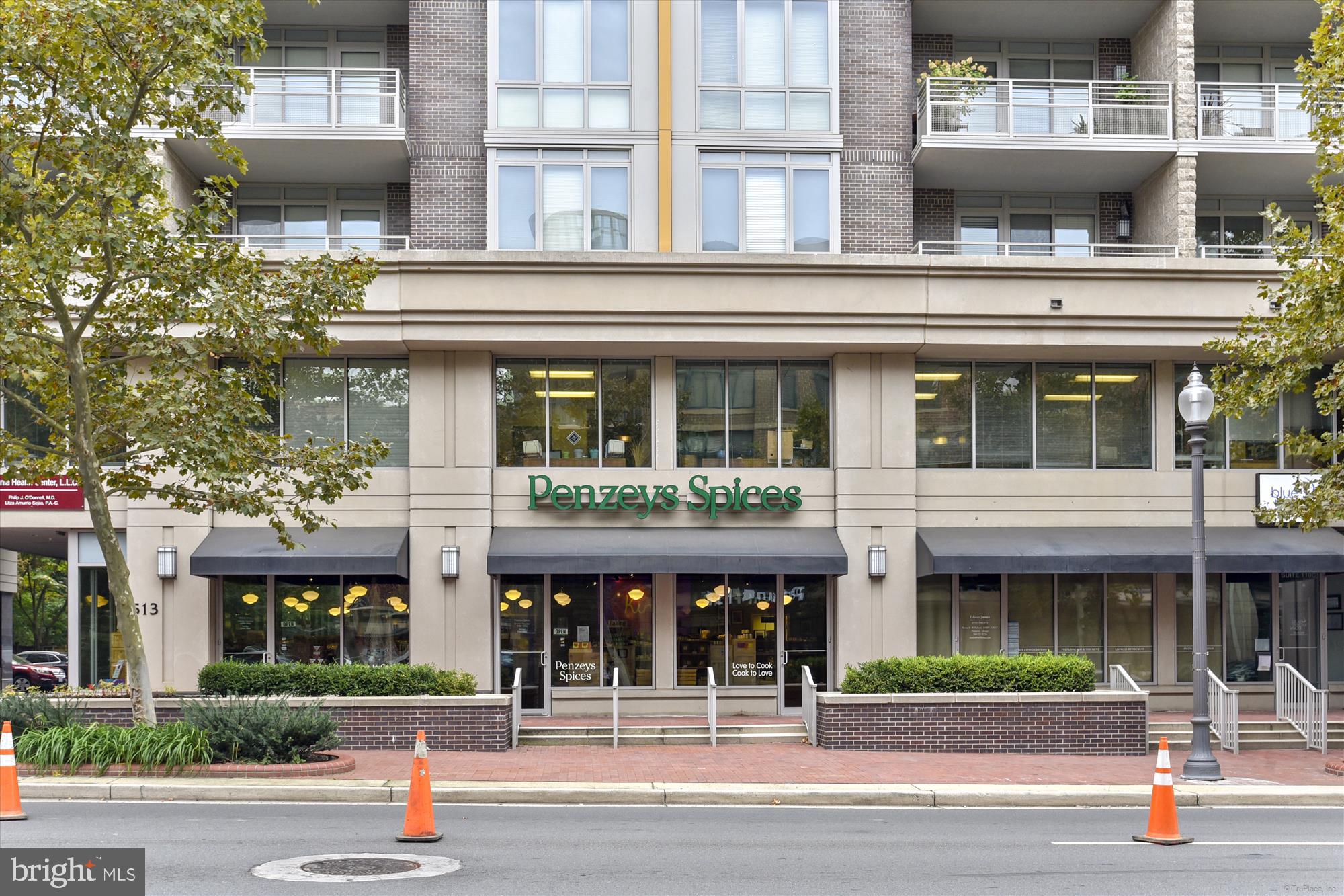 BARCROFT HILLS - Residential