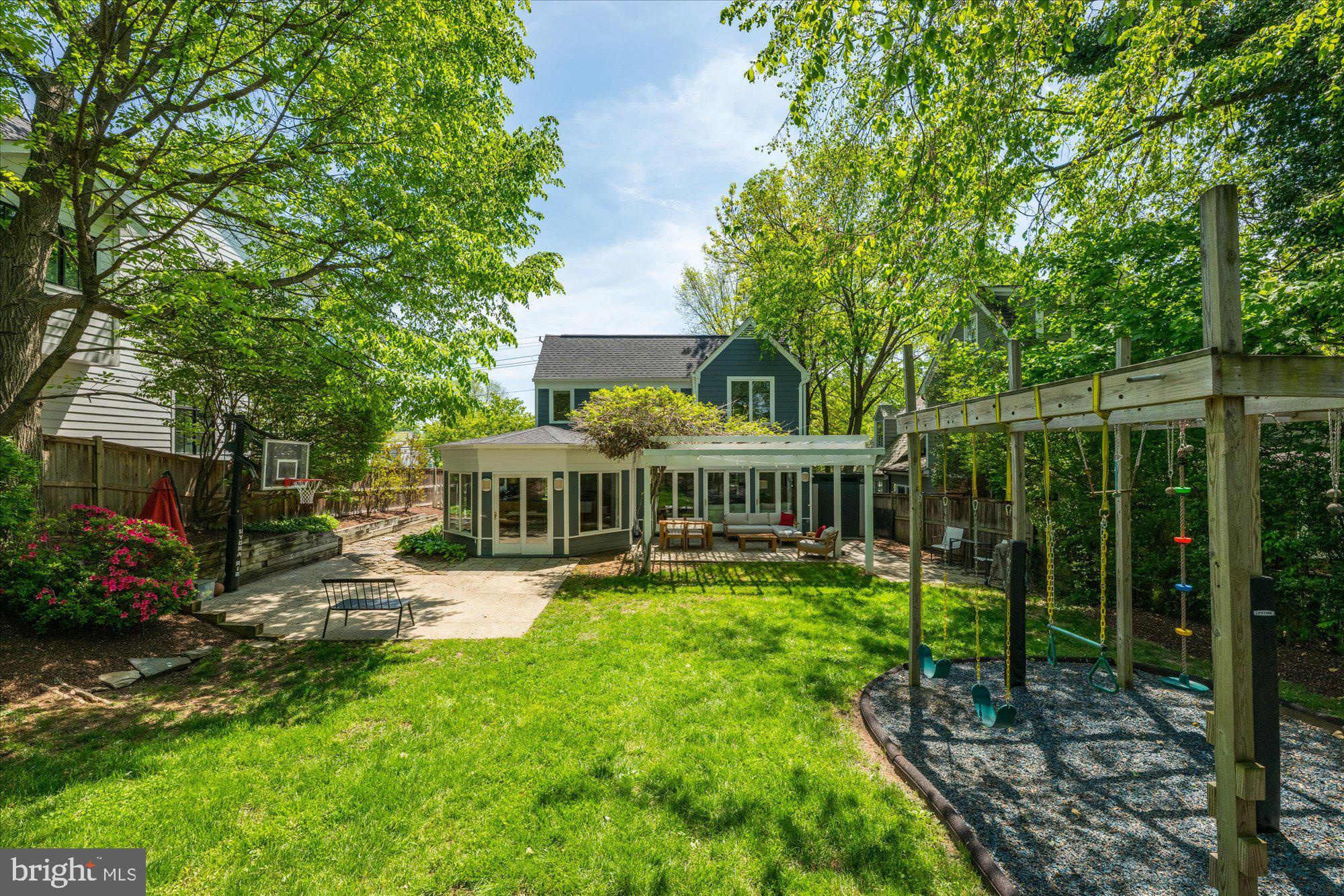 BRADLEY HILLS - Residential