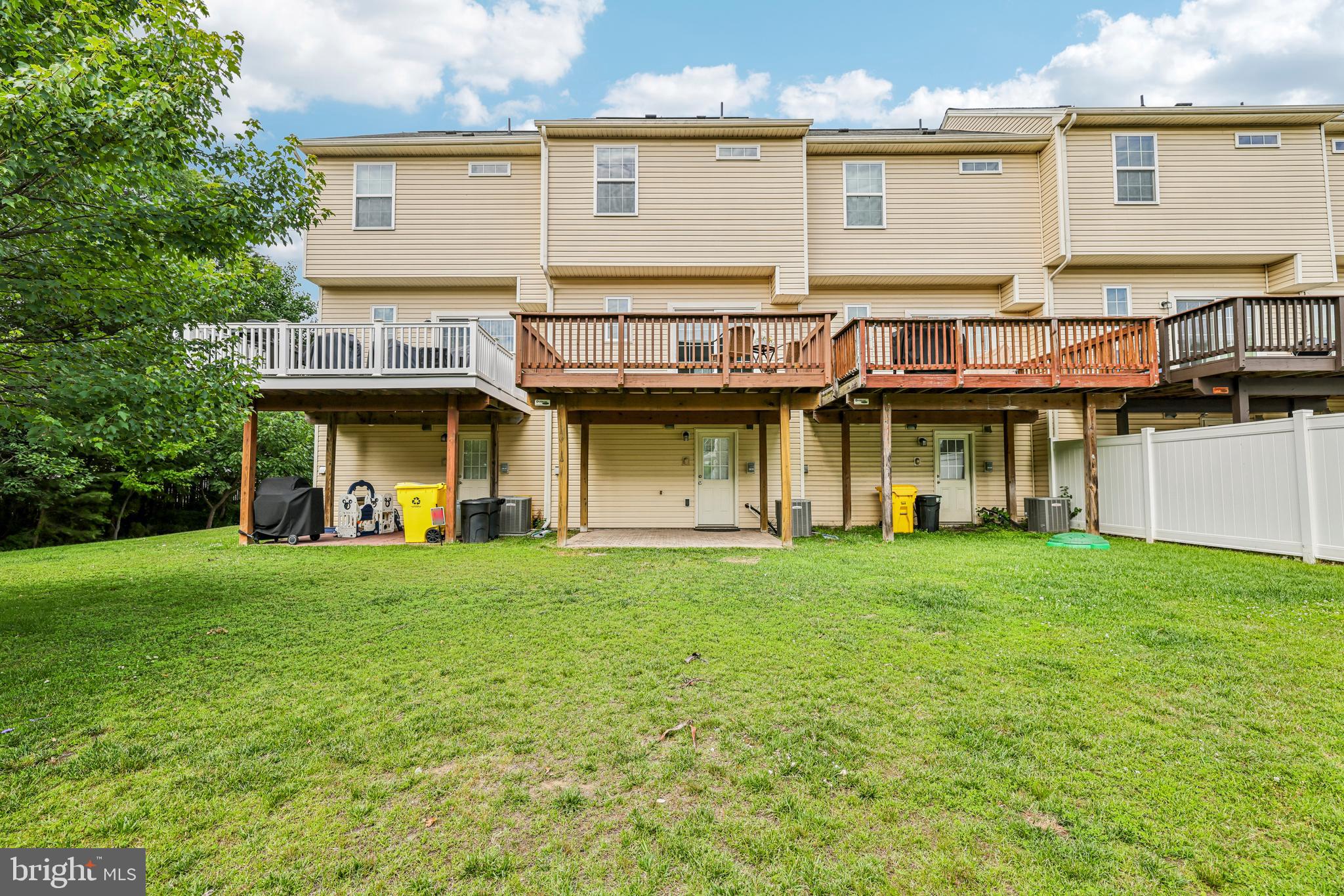 TANYARD SPRINGS - Residential