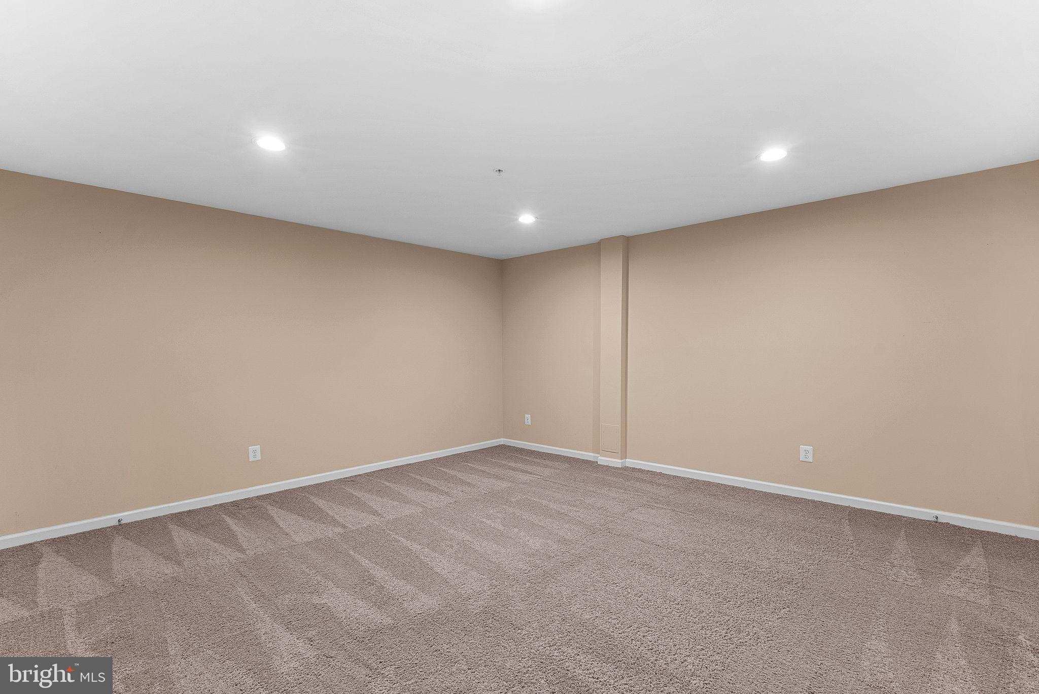 TALLYN RIDGE - Residential