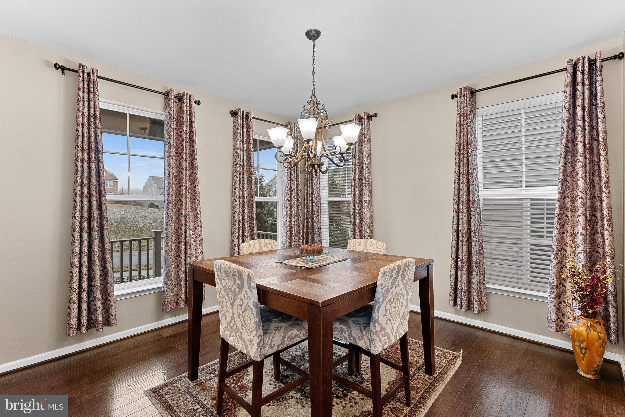 TALLYN RIDGE - Residential