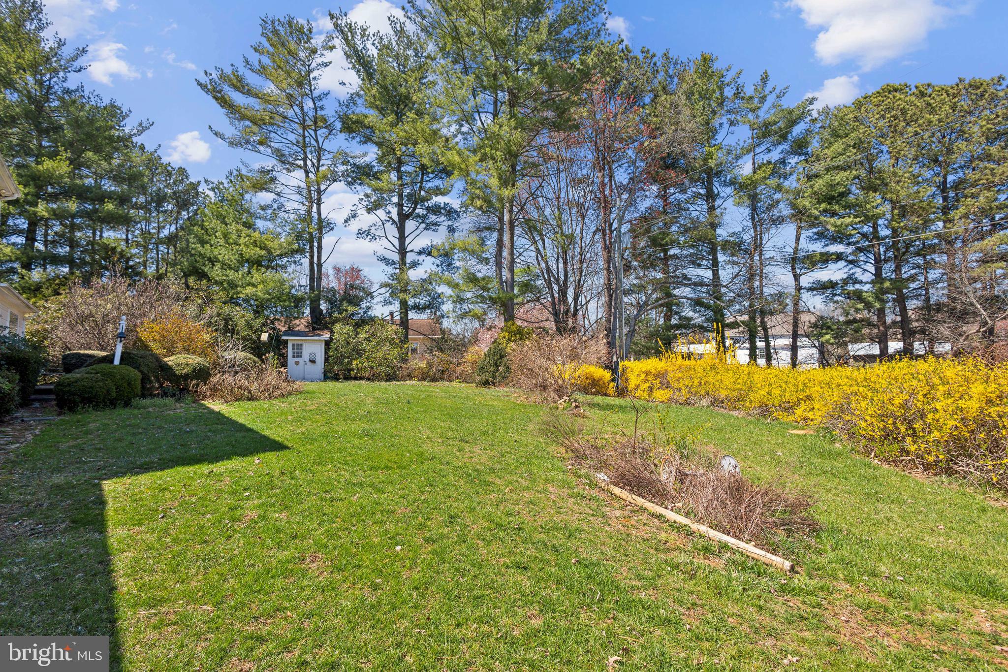 HILLCREST ESTATES - Residential