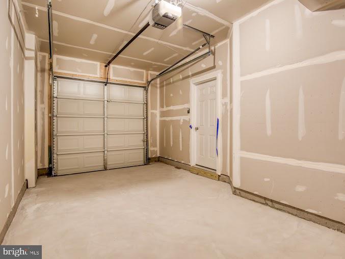 FREEDOM MANOR - Residential Lease