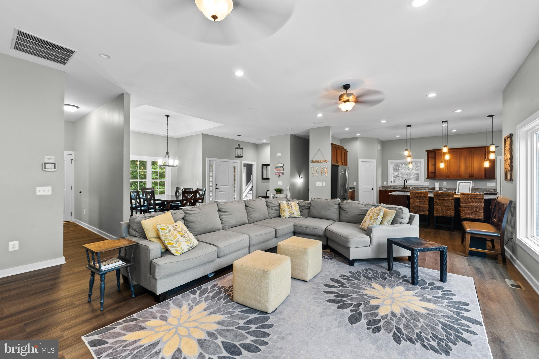 FRESHWATER ESTATES - Residential