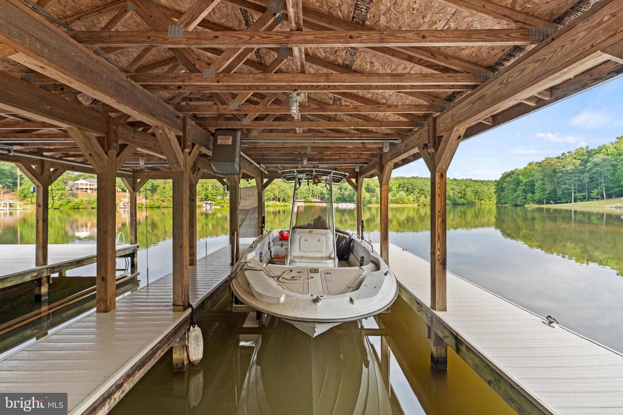 FRESHWATER ESTATES - Residential