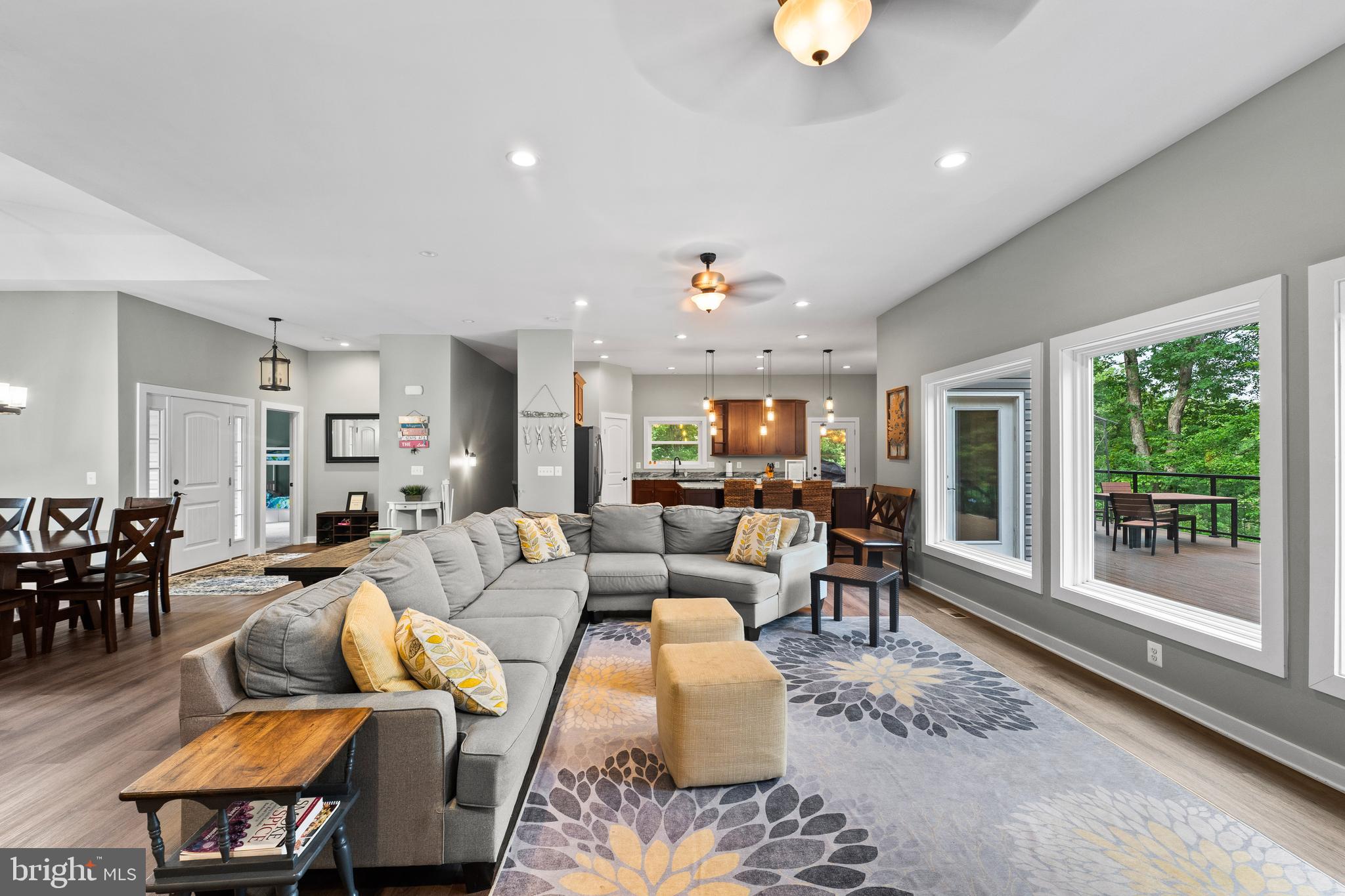 FRESHWATER ESTATES - Residential